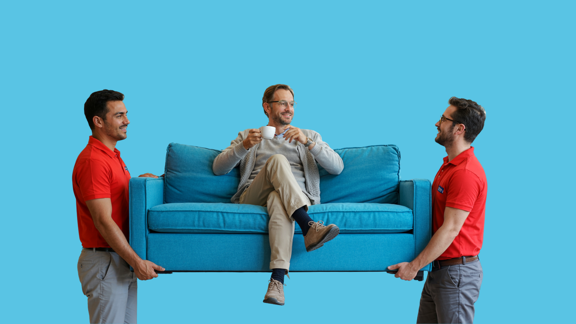 Overstappen, Man Zit Op Een Blauw Bank En Die Bank Wordt Getilt Door Twee Andere Mannen