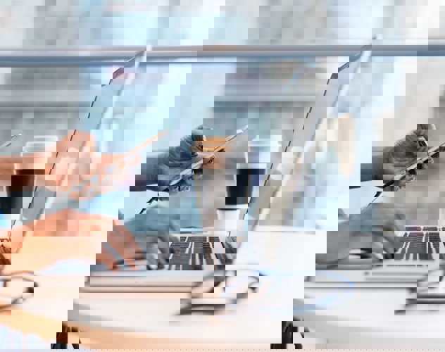 Laptop Telefoon Koffie