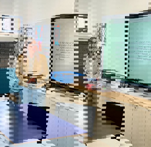 Claire Bank Voor De Klas